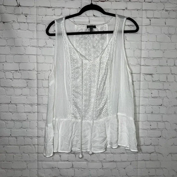 Breathless White Eyelet Lace Peplum Tank Top Sleeveless Boho Plus Size 1X - Picture 2 of 6